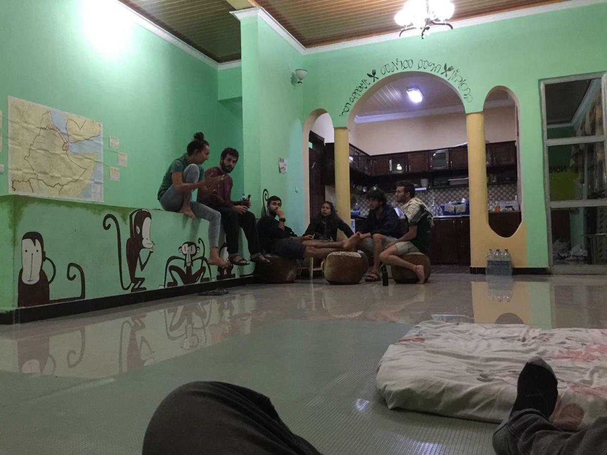 Хостел Gondar Backpackers Экстерьер фото