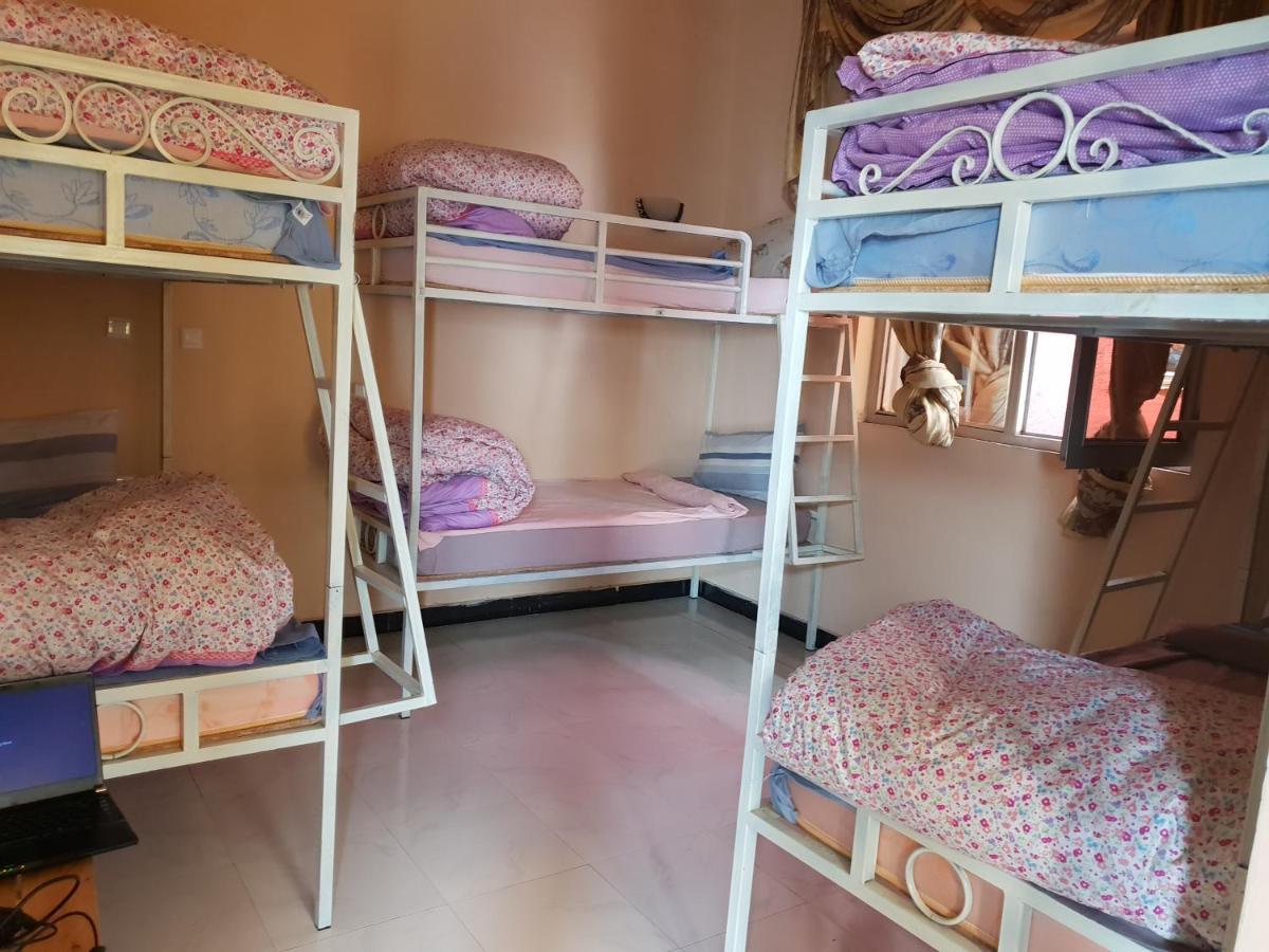Хостел Gondar Backpackers Экстерьер фото