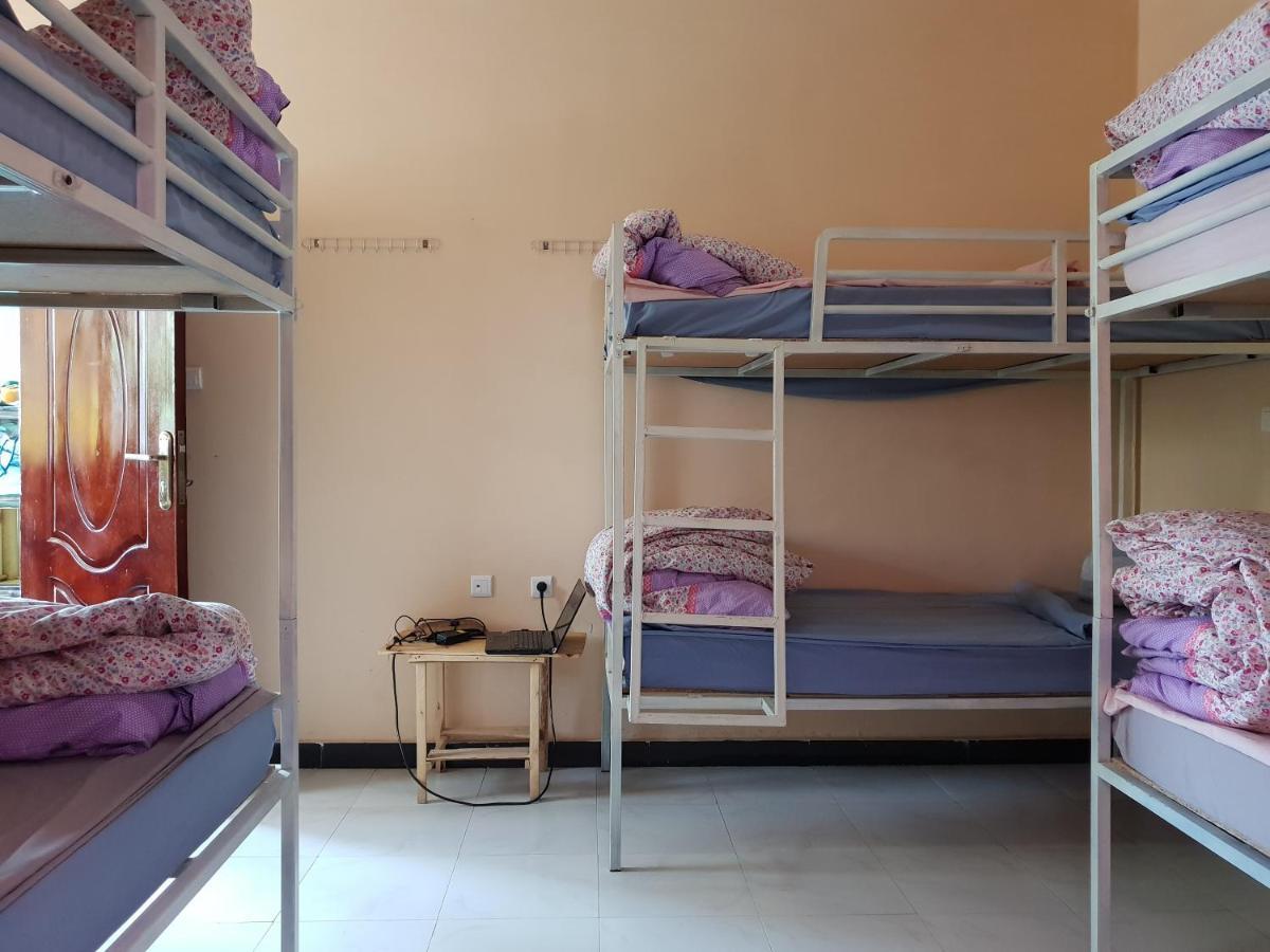 Хостел Gondar Backpackers Экстерьер фото