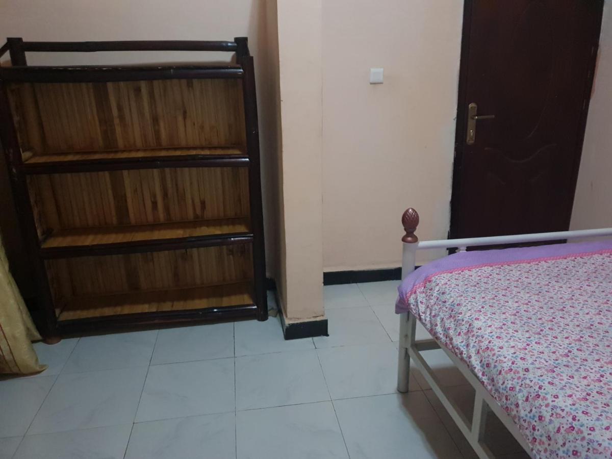 Хостел Gondar Backpackers Экстерьер фото